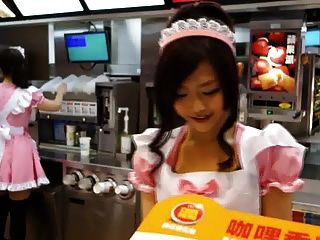 japanese restaurant waitress