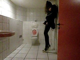 schwanzhure vanessa im ponokino bielefeld